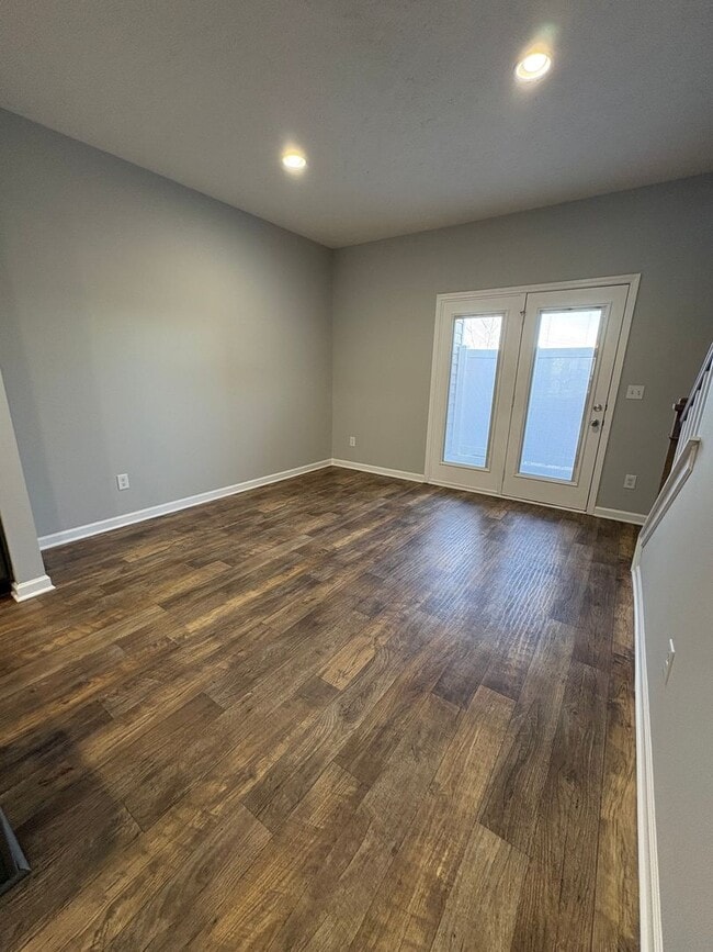 Building Photo - 2 Bedroom Townhome in Antioch