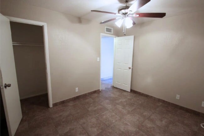 Building Photo - 320 S Allen