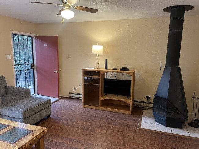 Building Photo - 25972 US-70
