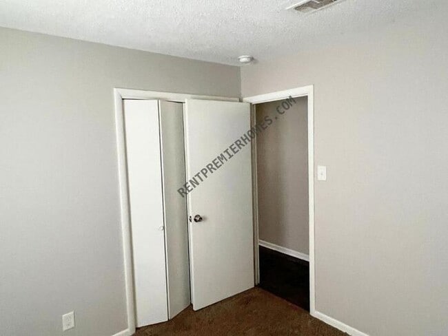 Building Photo - 508 Westfield Dr