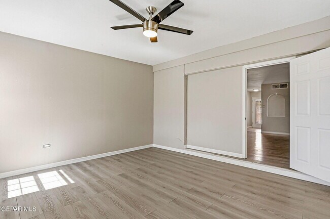 Building Photo - 4312 Wallington Dr