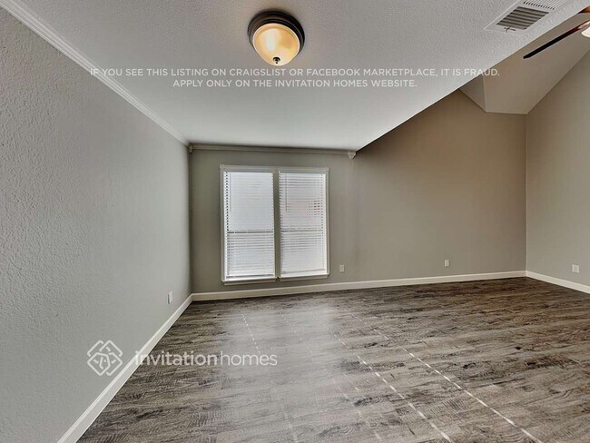 Building Photo - 2204 Amhearst Ct