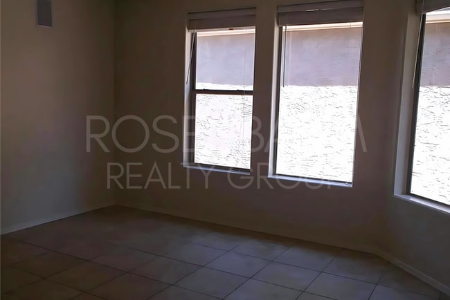 Primary Photo - Beautiful 3-bedrooms, 2.5-baths home in th...