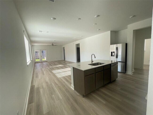 Building Photo - 544 Bauer Lp