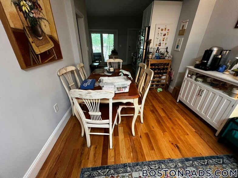 Building Photo - 372 Oxford St