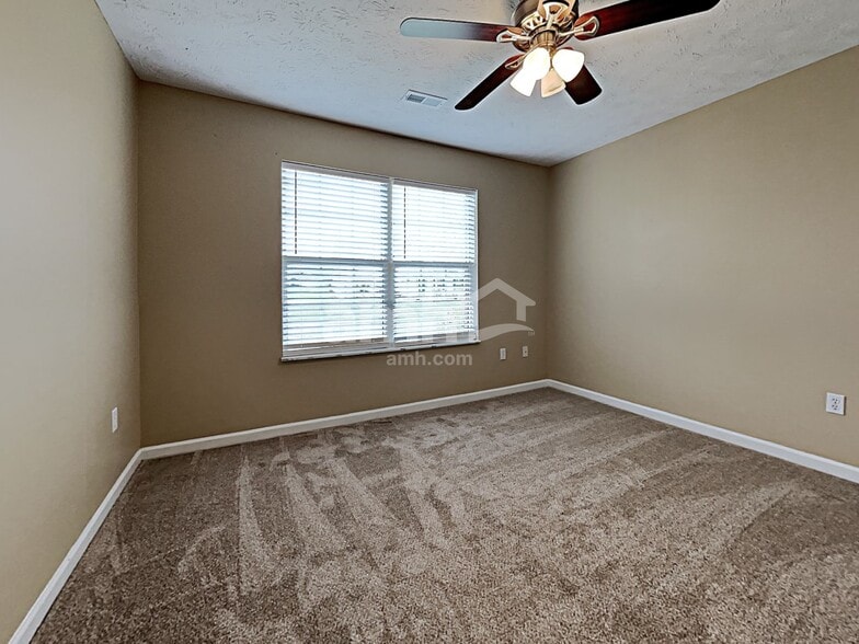 Building Photo - 6100 Glenmay Dr