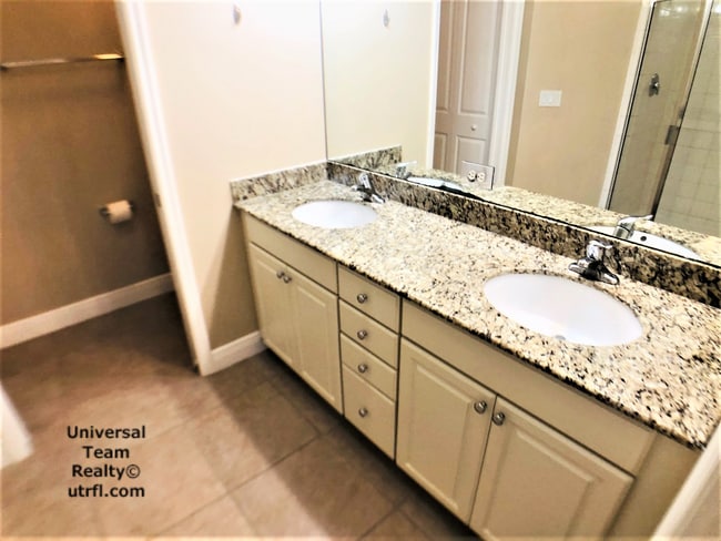 Building Photo - 13651 Julias Way