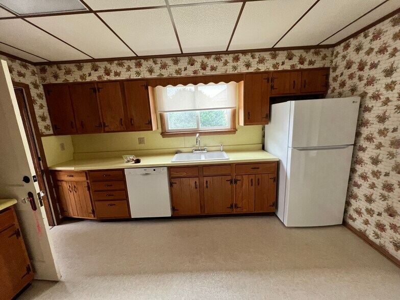 Building Photo - 330 W Catherine St