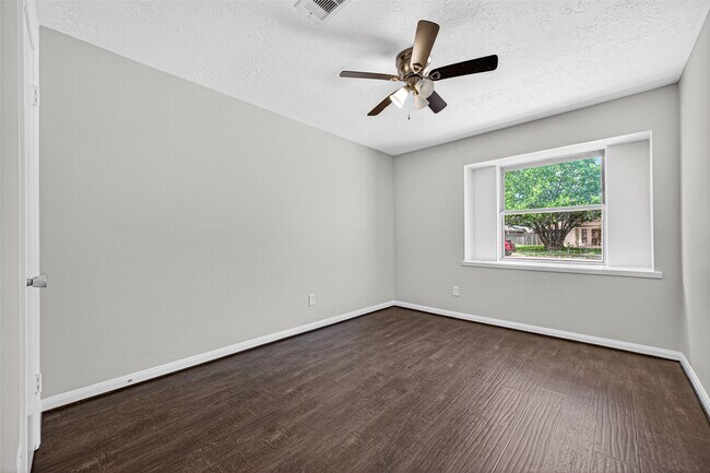 Building Photo - 21043 Northern Colony Ct