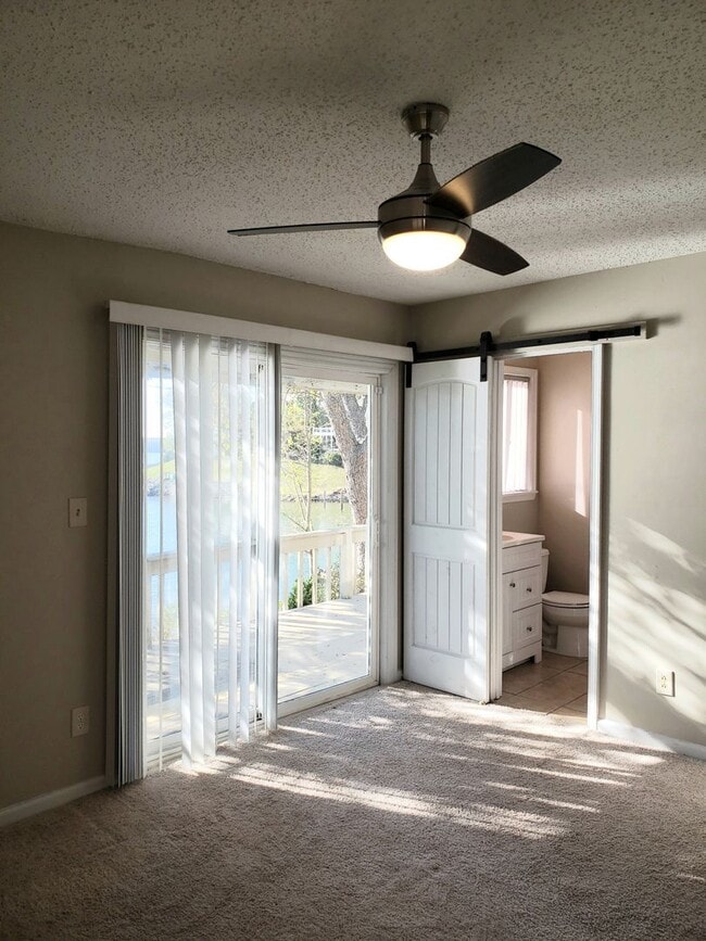 Building Photo - Enjoy Lakefront Luxury Year Round!
