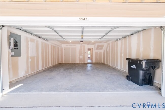 Building Photo - 9438 Alquist St