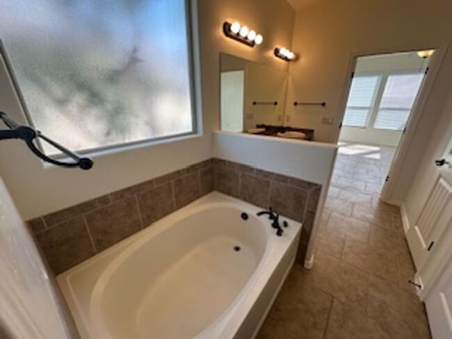 Building Photo - 4715 Zeno Pl