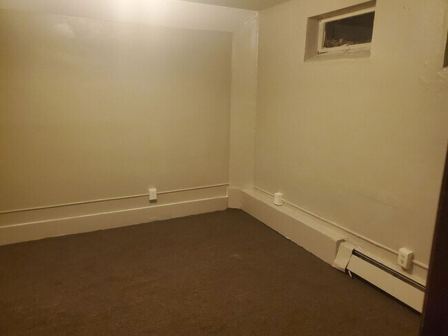 Building Photo - 2br in Maplewood