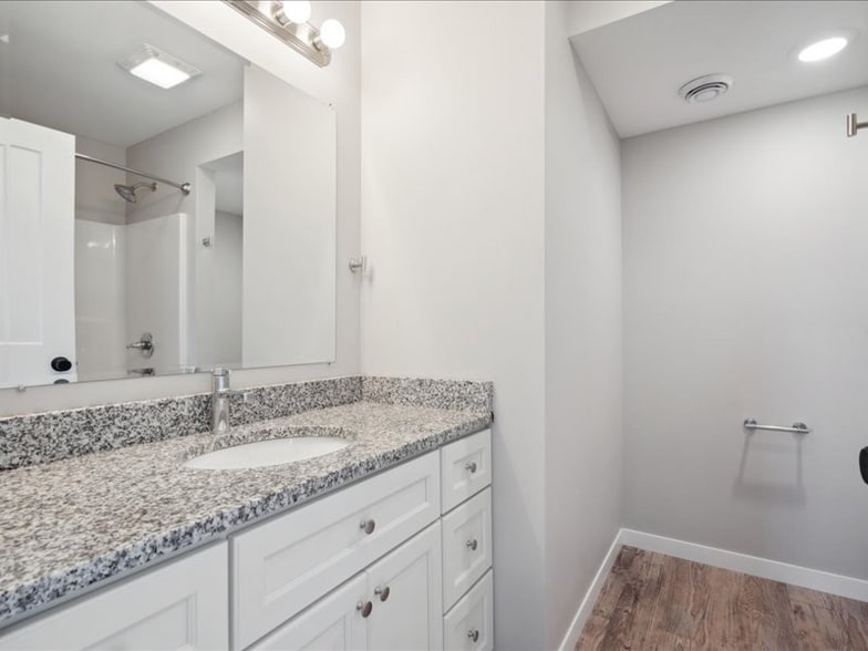 Building Photo - 7028 Thunder Vly Dr