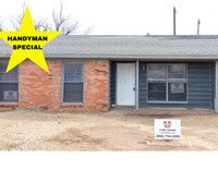 Building Photo - Handyman Special $0 First Month's Rent / “...