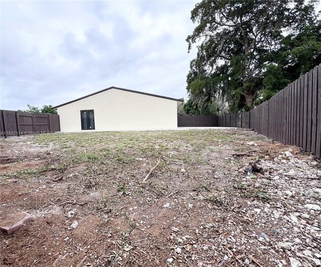 Building Photo - 28099 SW 143rd Ct