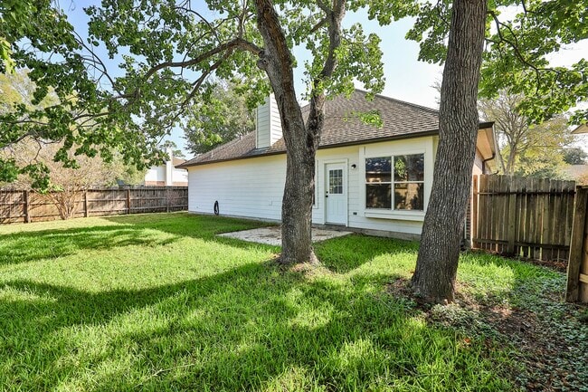 Building Photo - 19423 Arbor Pines Ln