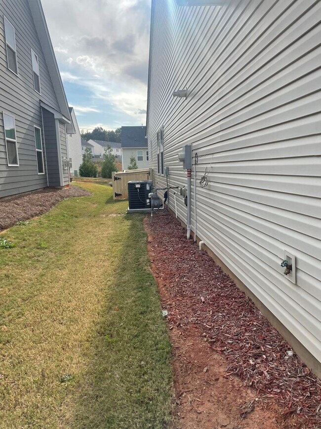 Building Photo - Lovely 3 bedroom 2 bath home  in Duncan!!!!