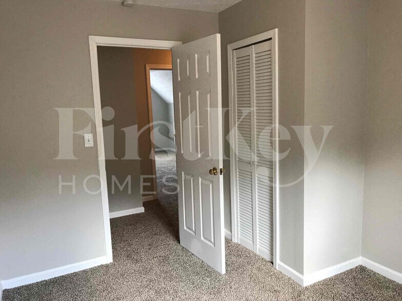 Building Photo - 7945 Weathers Ct