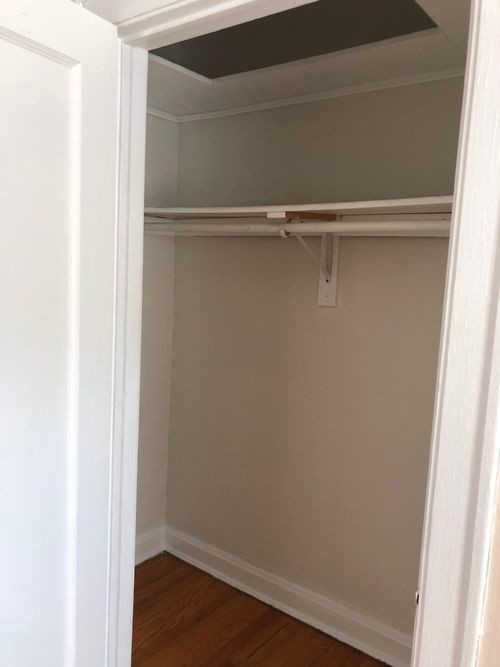 Building Photo - 1714 W Albion Ave