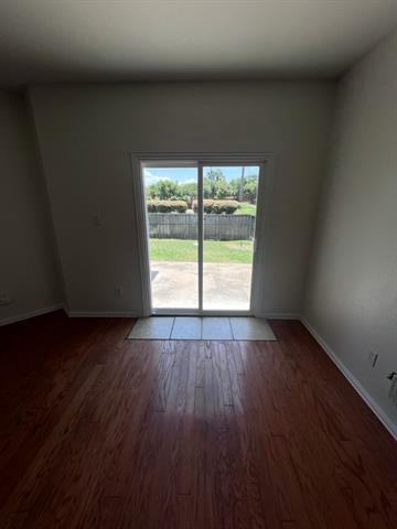 Building Photo - 1415 Tree Top Dr