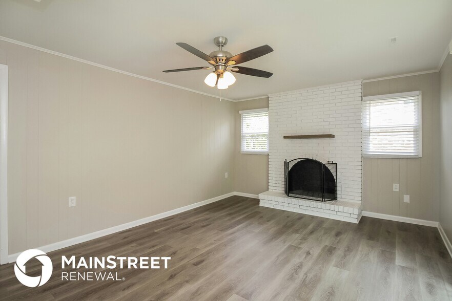 Building Photo - 3200 Flanders Ct