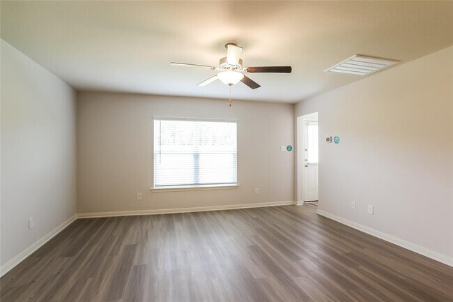 Building Photo - 10494 Red Cardinal Dr