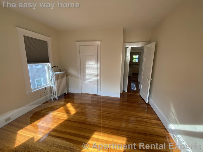 Building Photo - 42-44 Wilson Ave