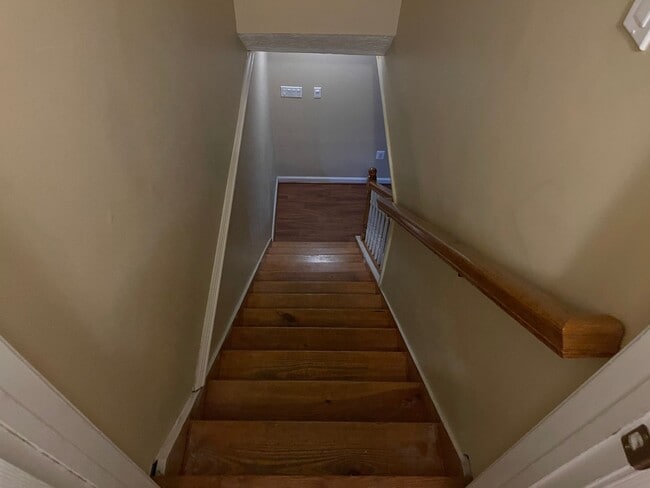 Building Photo - Coming soon! Cozy 3 Bedroom Near the Water!