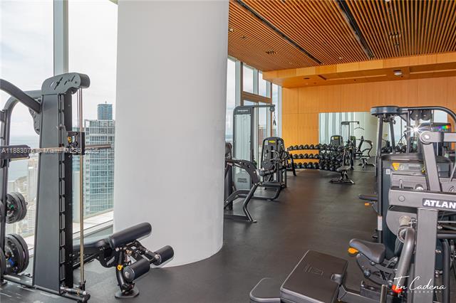 Building Photo - 300 Biscayne Boulevard Way