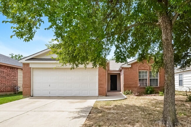Building Photo - 1009 Springcreek Dr