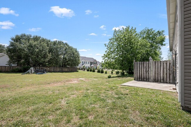 Building Photo - Hamlet Square Townhomes -2304A