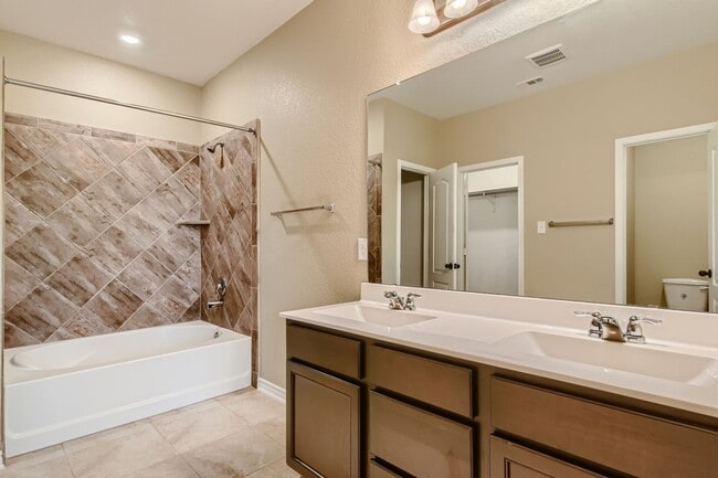 Building Photo - 3BR/2 Bath 1-Story on greenbelt, loads of extras!