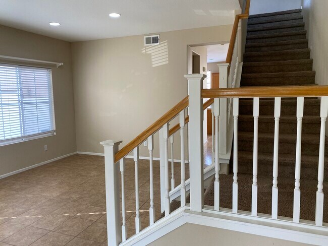 Building Photo - 32552 Sunnyvail Cir