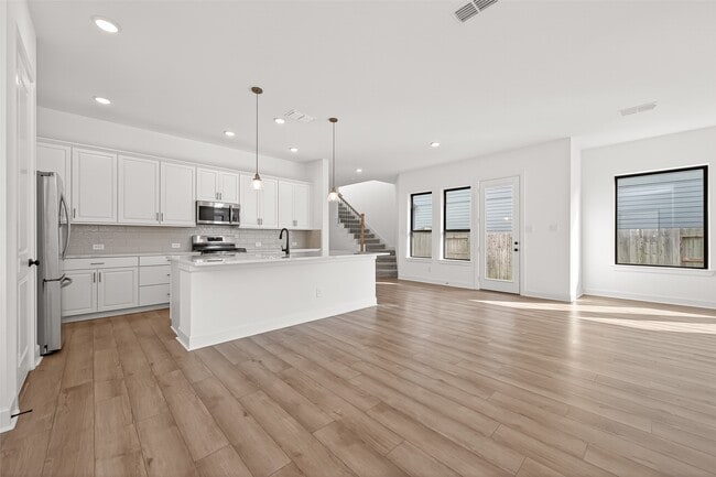 Building Photo - 16915 Chapel Knox Dr