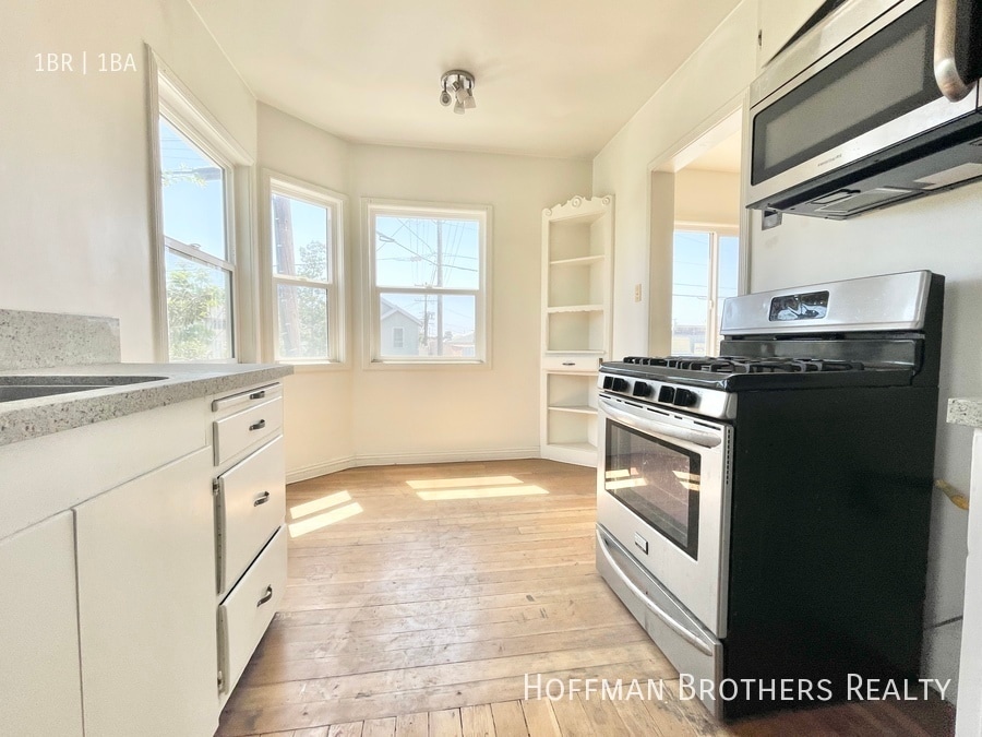 Building Photo - 1912 Cimarron St