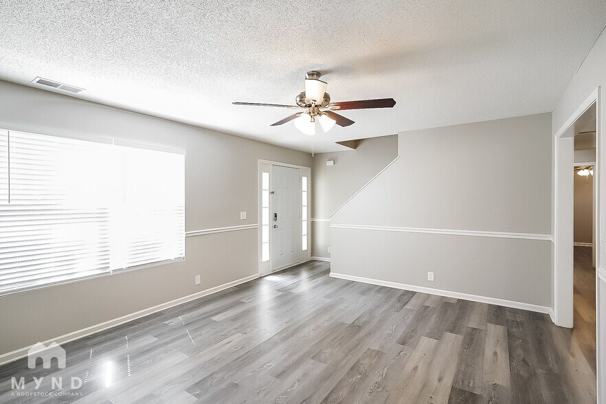 Building Photo - 5010 Boyd Dr