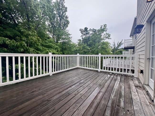 Building Photo - 304 Villa View Dr