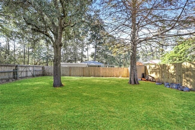 Building Photo - 4291 Poplar Dr