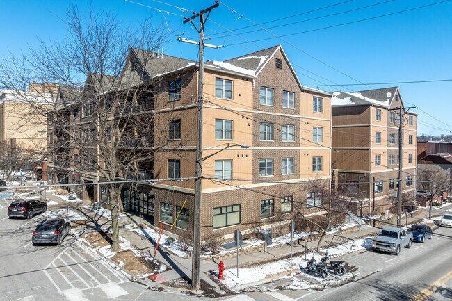 Building Photo - Grandview Terrace