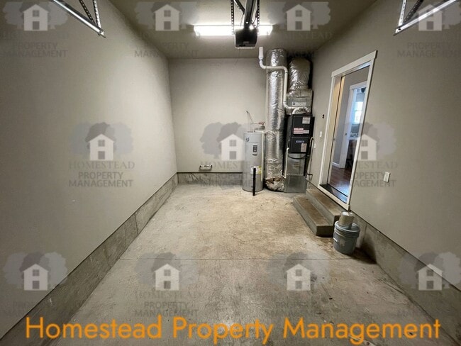 Building Photo - 1410-1412 Marigold Dr