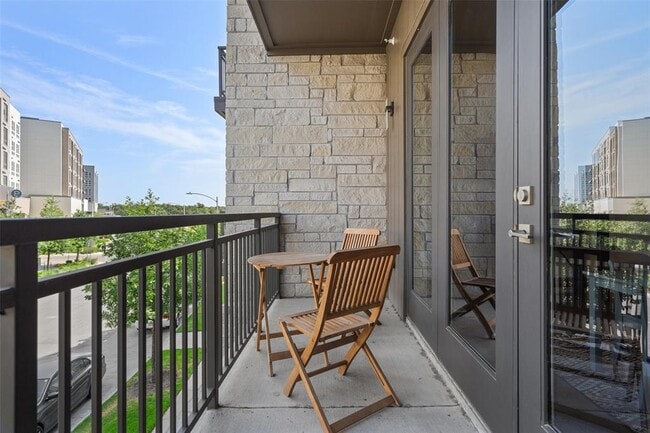 Building Photo - 4501 Jackson Ave