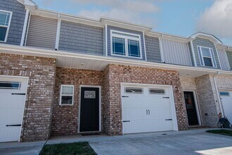 Building Photo - Pet Friendly Two Bedroom!