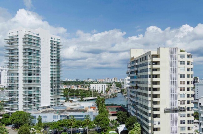 Building Photo - 11 Island Ave