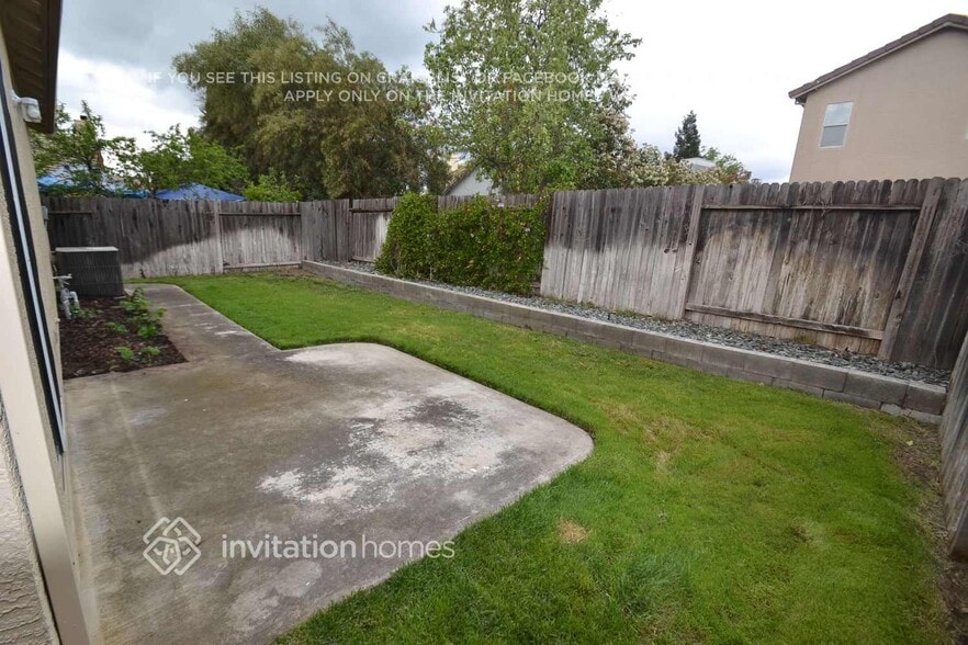 Building Photo - 5523 Adobe Spring Way