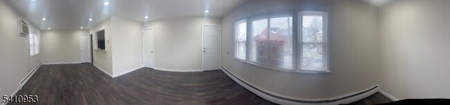 Building Photo - 128 Floyd St