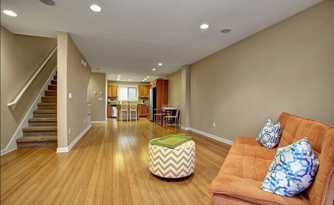 Building Photo - Energy-efficient townhome in the desirable community of Crown Hill is ready to be loved!