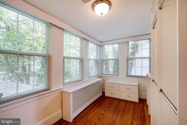 Building Photo - 4209 Ellicott St NW