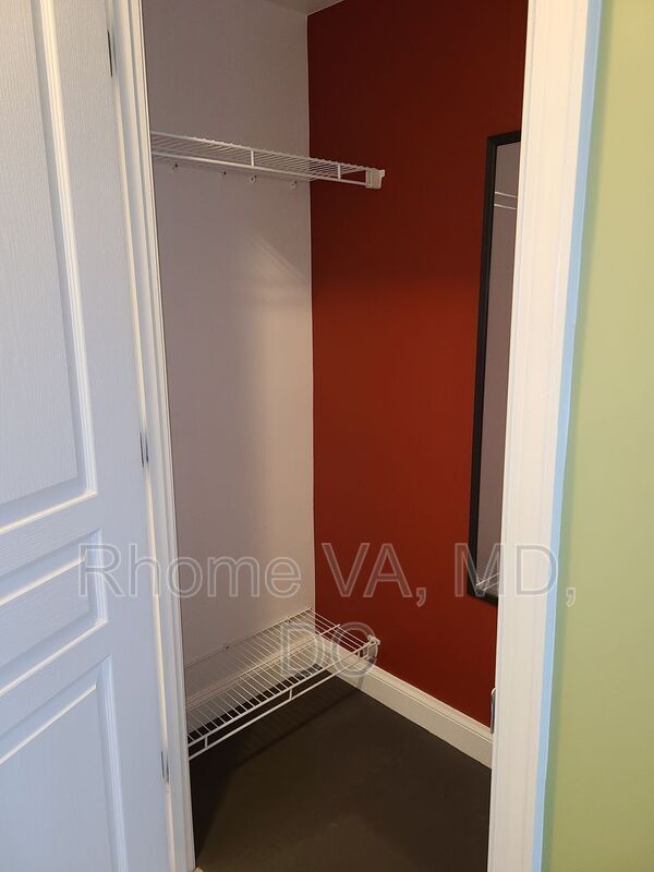 Building Photo - 2451 Midtown Ave