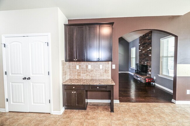 Building Photo - 1357 Highwoods Pass